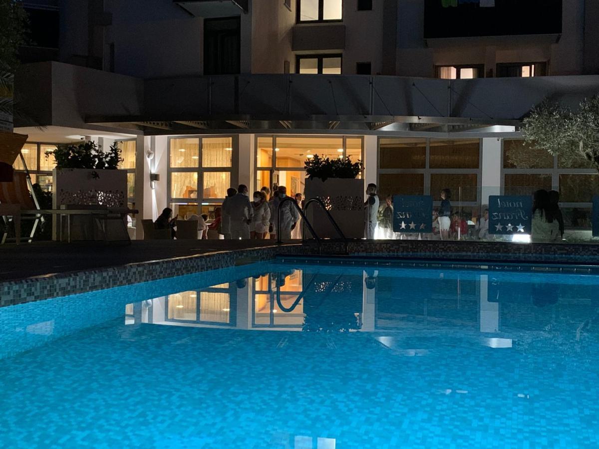 Hotel Franz 비비오네 외부 사진